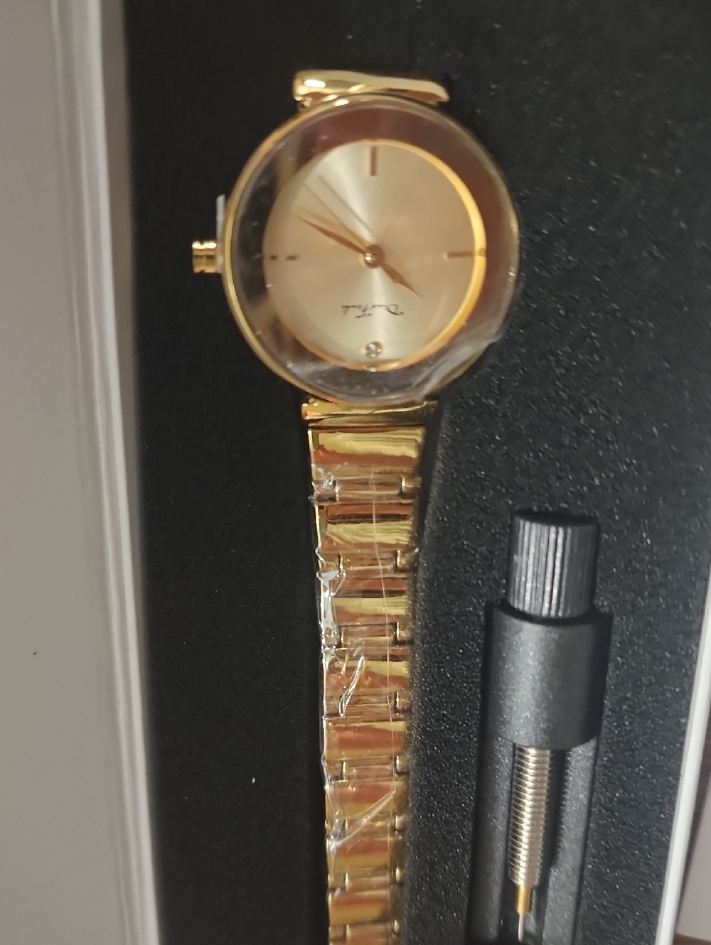 Gold Tone Minimalist Women’s Watch